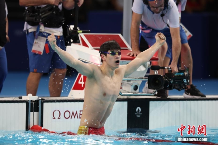 潘展乐破纪录夺冠，中国队当日再获3金跃居金牌