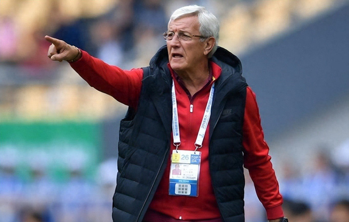 蒯纪闻首发难救主 上港0-1负大连英博 穆斯卡特帅