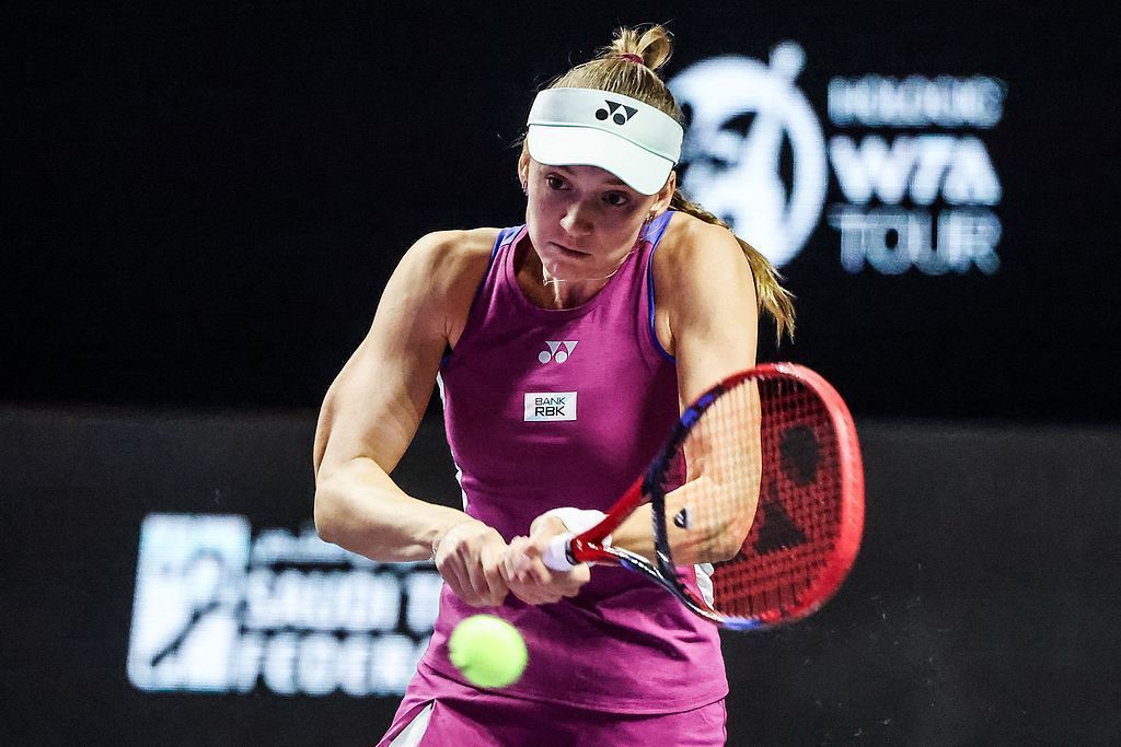 郑钦文在WTA年终总决赛小组赛首胜仍有望晋级,