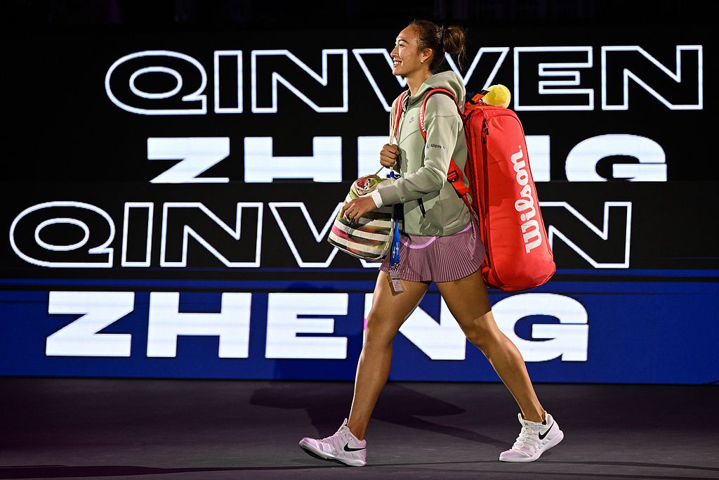郑钦文在WTA年终总决赛小组赛首胜仍有望晋级,
