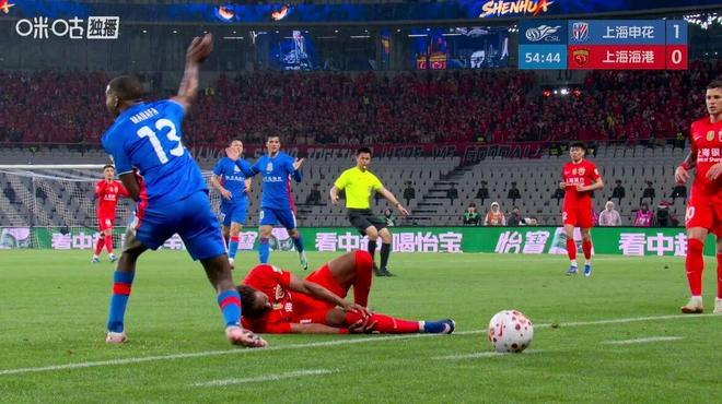 申花德比取胜领跑积分榜 升班马重庆铜梁龙登顶