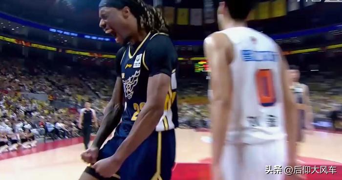 福建爆冷逆转广东 皮特森39分率队掀翻卫冕冠军