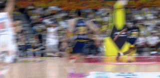 福建爆冷逆转广东 皮特森39分率队掀翻卫冕冠军