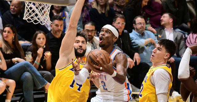 雷霆客场大胜湖人豪取六连胜 湖人三大核心缺阵