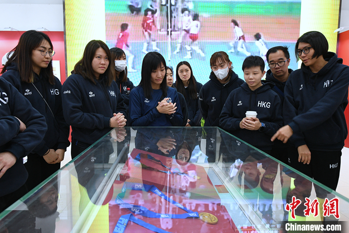 香港女排天津交流赛首胜 两地青年共话排球精神